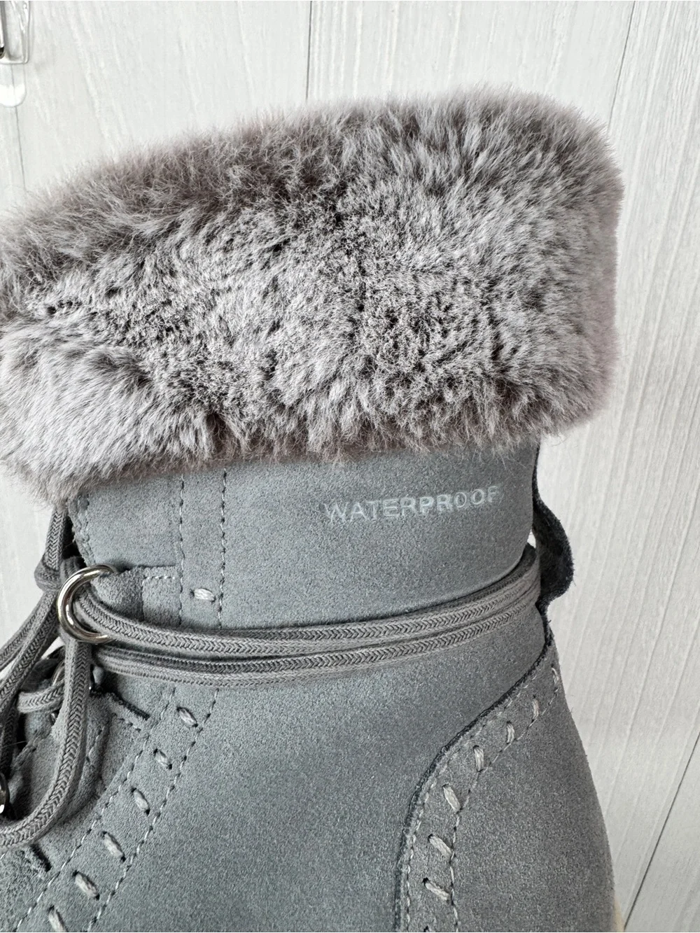 Cougar Shoes Women's Vanetta Suede Waterproof Winter Boots - gray